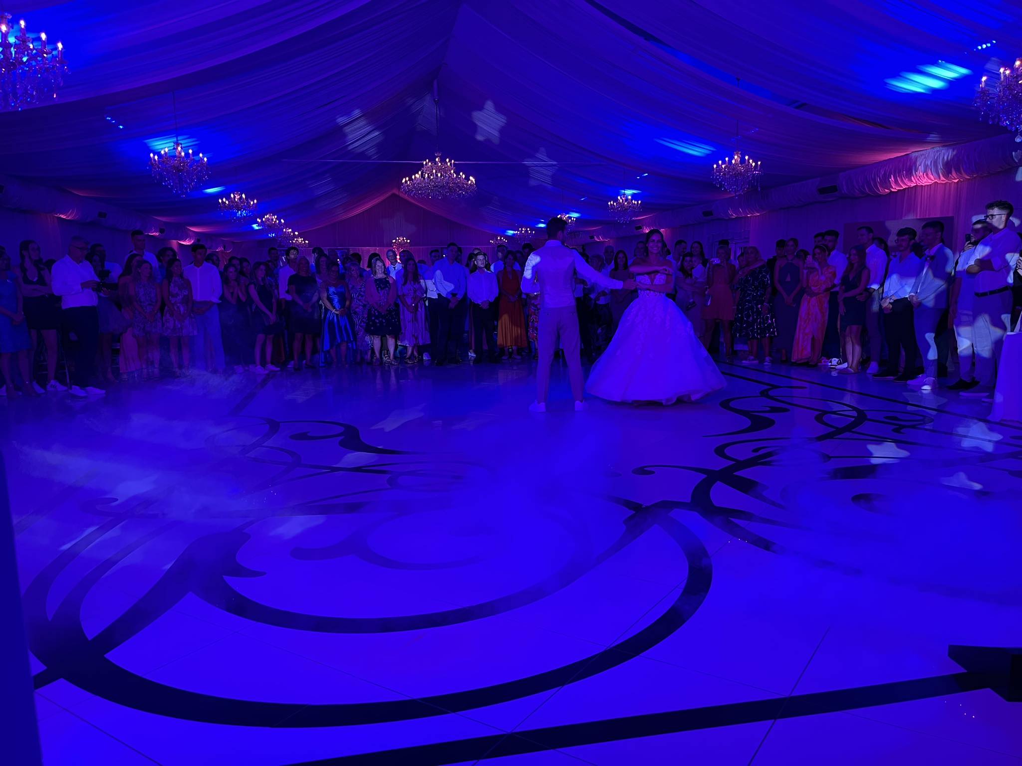 Esküvői első tánc